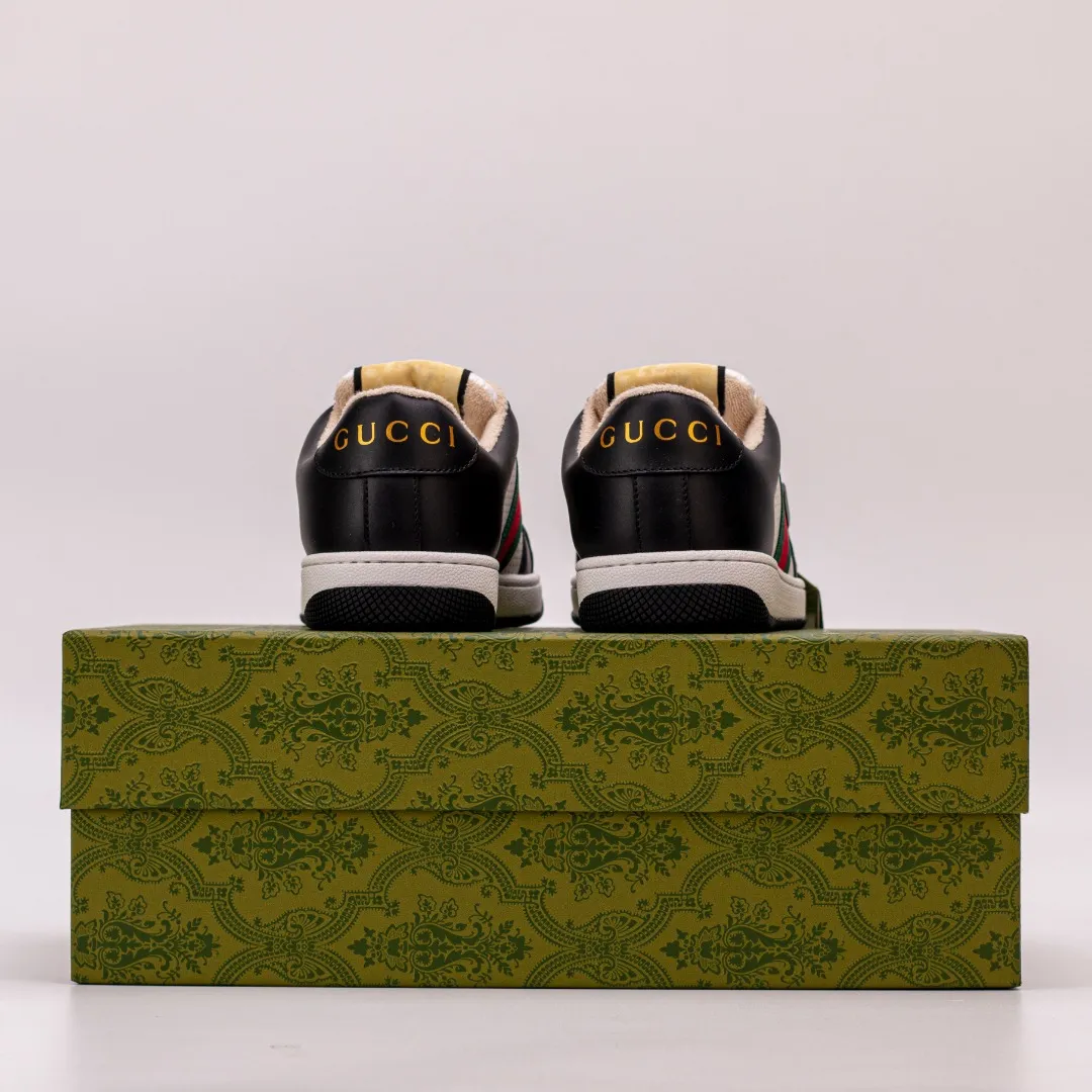 Factory price 580 [Higher version] GUCCI casual sports distressed small dirty shoes, polished cowhide fabric, hand-made distressed effect!  Original terry cloth, delicate, soft, comfortable and breathable. Privately molded steel-stamped two-color original TPU outsole (lower layer is wider, upper layer is narrower) to differentiate the wrong version of the outsole in the market. Fabric, material, outsole, detail comparison SIZE: 34-41, 38-45 regular size (women's 34, 41, men's 38, 45 customized, non-returnable and non-exchangeable) (women's colors and men's models need to be customized)